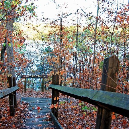 Rough River Dam State Resort Park Falls of Rough エクステリア 写真